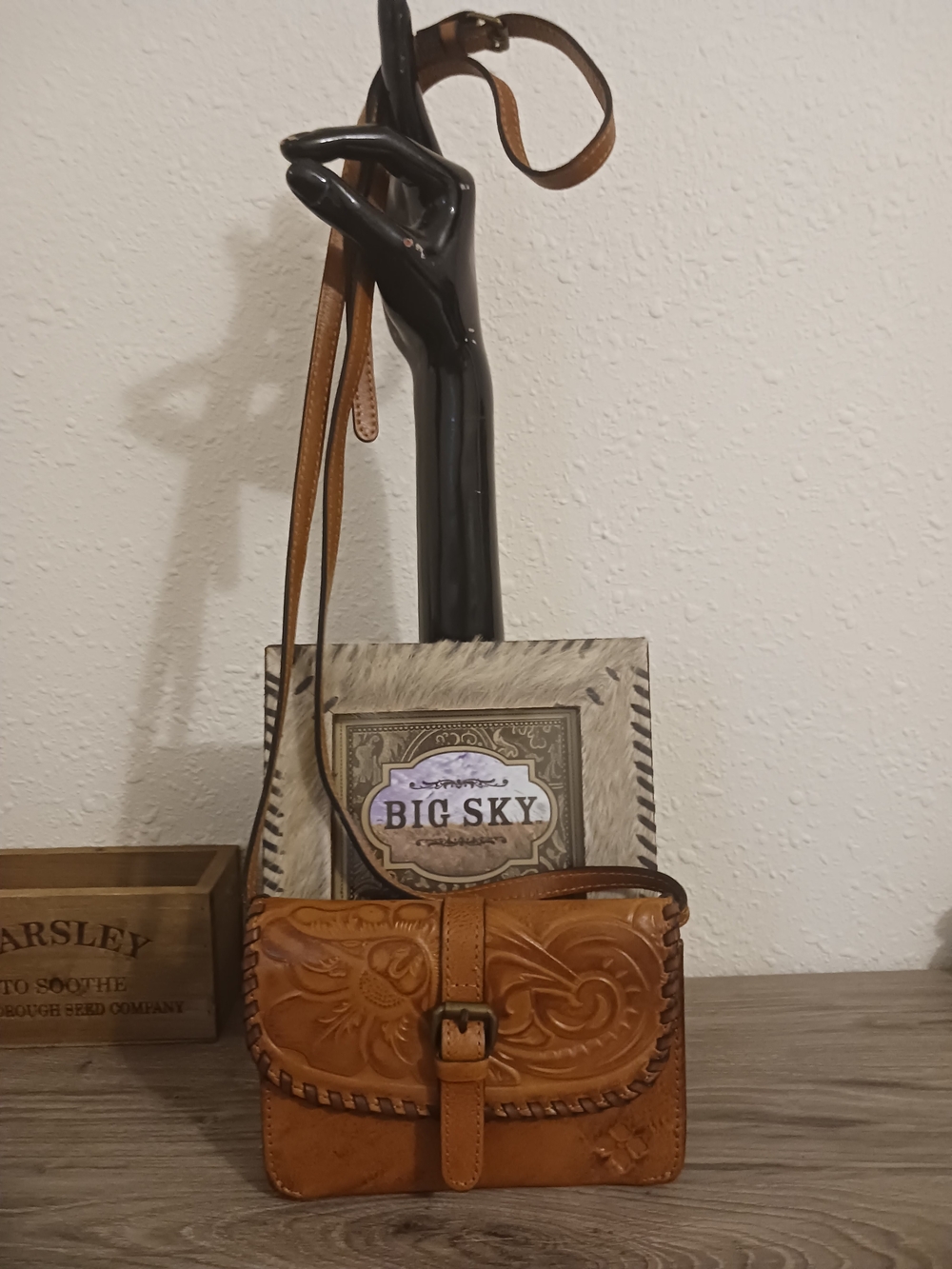 Patricia Nash Torri Crossbody 100% Tooled Grain Leather Tan Artisanial